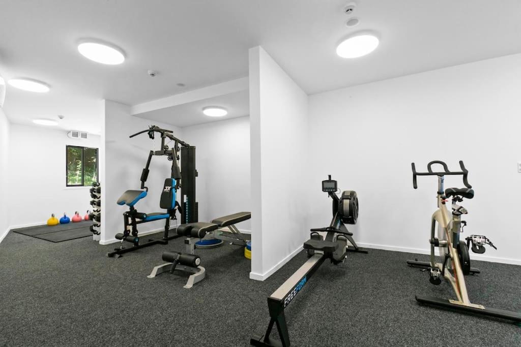Alex Apt With Onsite Gym And Walk To Town Queenstown Eksteriør billede